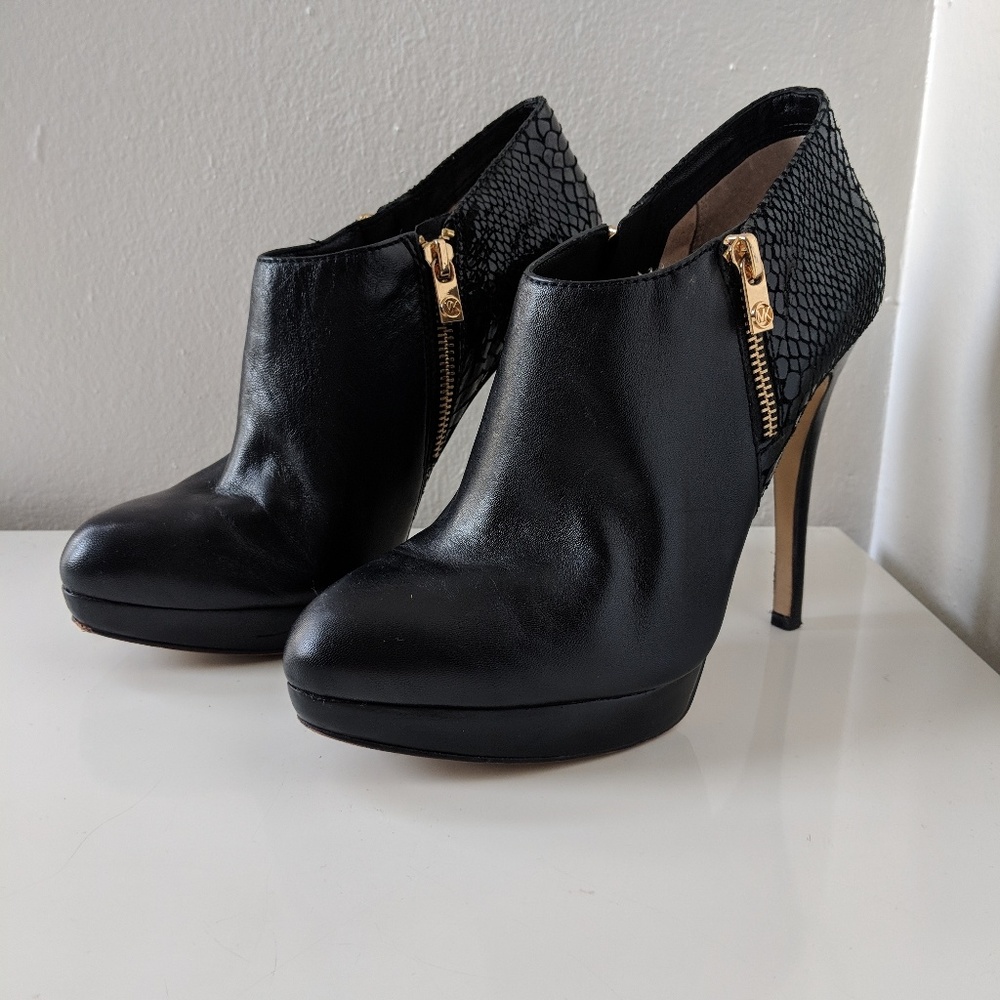 MK Michael Kors Heeled Leather Ankle Boots